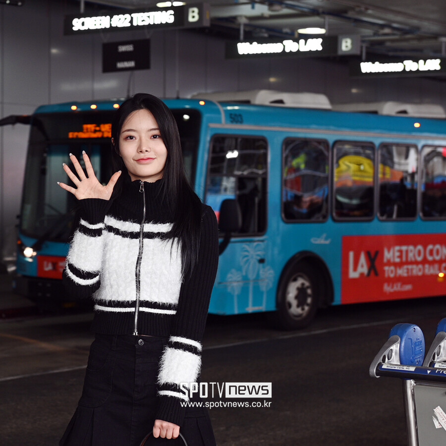 [포토]피프티피프티 키나 "LA 도착하니까, 빌보드뮤직어워즈 참석 실감"
