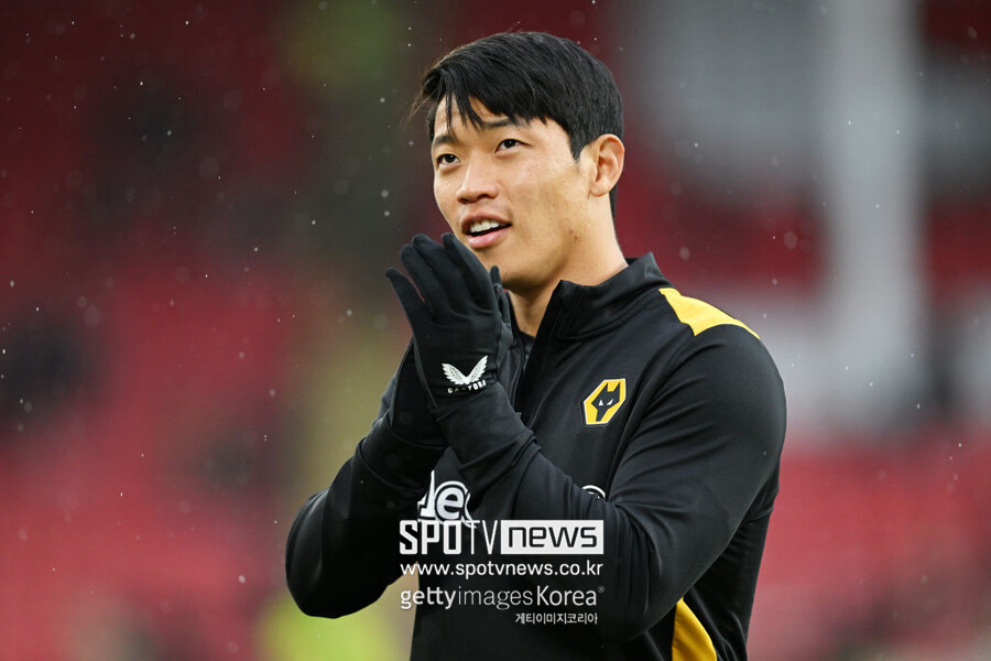 '늑대 군단' 울버햄튼, '코리안 황소' 황희찬과 동행 이어간다..."재계약 관해 대화 중"