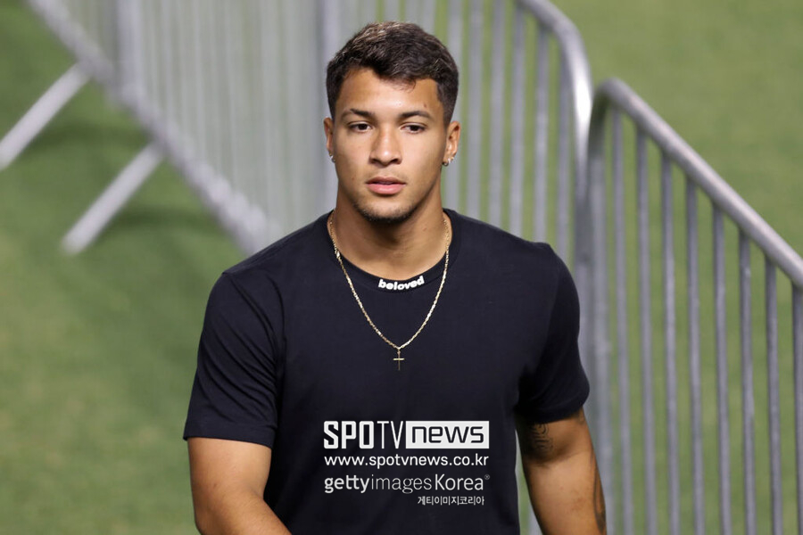 ▲ 펠레가 뛰었던 산토스 출신이라 더 주목 받는 브라질 축구 신성 마르코스 레오나르도는 뉴캐슬 유나이티드, 레알 마드리드 등의 시야에 들어갔다.