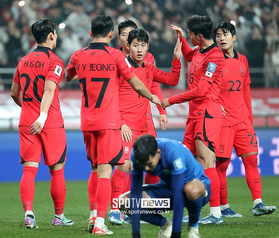 '中 원정' 클린스만호, 4만 짜요와도 싸운다…티켓 오픈 6일 만에 매진