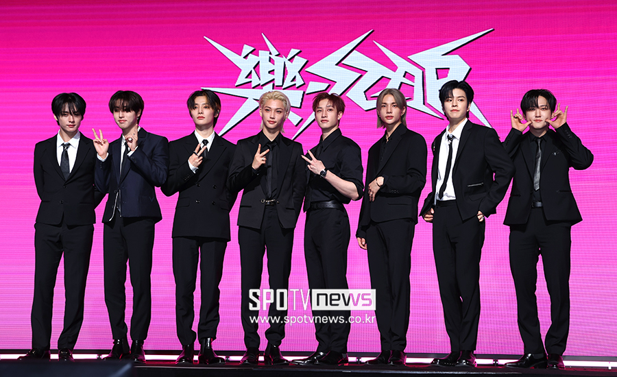 스트레이 키즈, '줏대' 또 통했다…연이은 '대기록'