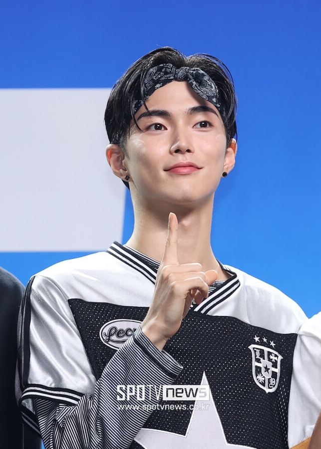 라이즈 승한, 데뷔 한달만에 활동 중단…SM "날조된 사생활 사진=범죄"[종합]