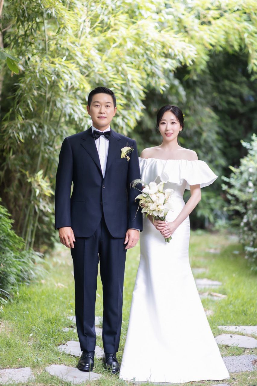 한화 이희근 코치 결혼 "내 직업의 특성을 이해해준 사람"