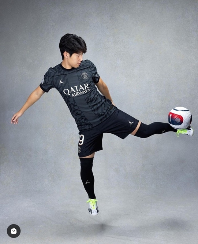 ▲ 이강인이 이번 주중 유럽축구연맹(UEFA) 챔피언스리그 뉴캐슬 유나이티드전에서 커리어 두 번째 '챔스 선발' 출전을 해냈다. 이제 파리 생제르맹 아이콘으로 떠오르고 있다