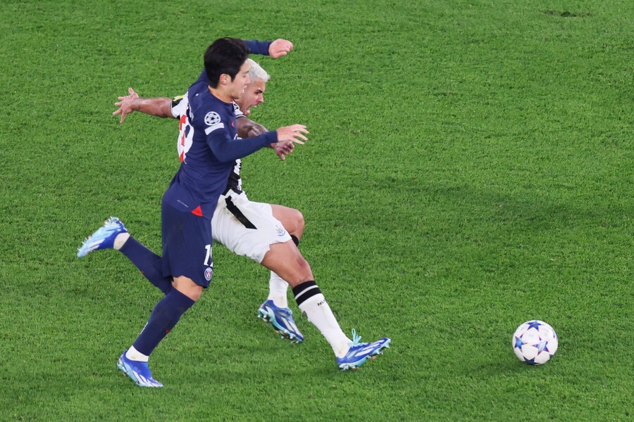 ▲ 이강인이 이번 주중 유럽축구연맹(UEFA) 챔피언스리그 뉴캐슬 유나이티드전에서 커리어 두 번째 '챔스 선발' 출전을 해냈다 ⓒ연합뉴스/AFP