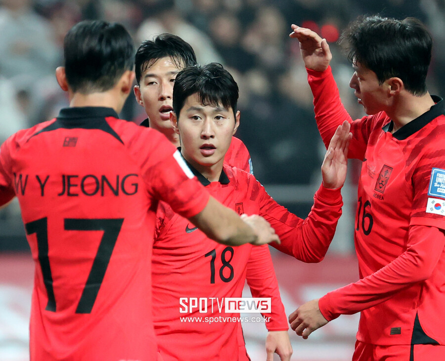 ▲ 이강인은 11월 한국 대표팀의 '국제축구연맹(FIFA) 북중미 월드컵' 아시아 지역 예선에서도 펄펄 날았다 ⓒ곽혜미 기자