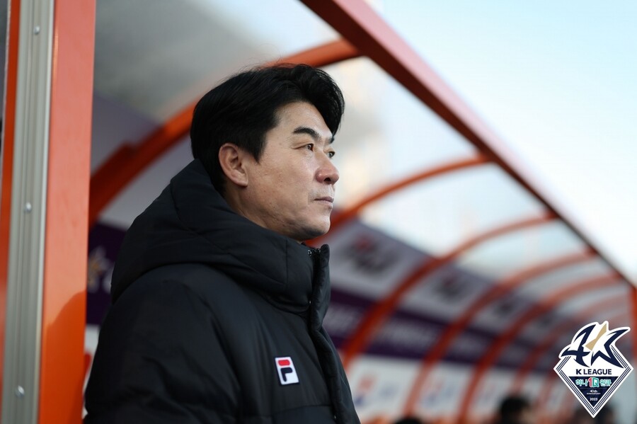 ▲ 강원FC 윤정환 감독 ⓒ 한국프로축구연맹
