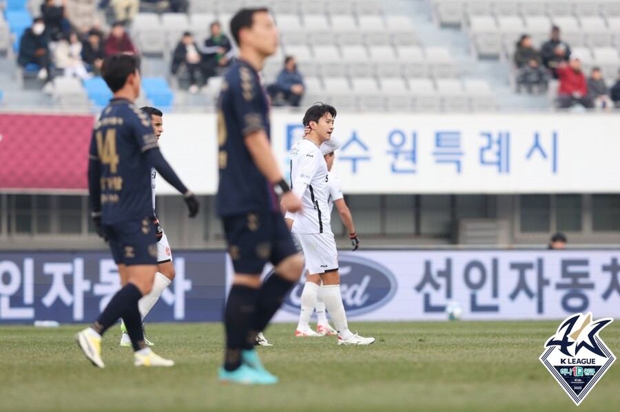 ▲ 수원FC는 제주 유나이티드와 비기며 승강 플레이오프행을 확정했다. ⓒ한국프로축구연맹