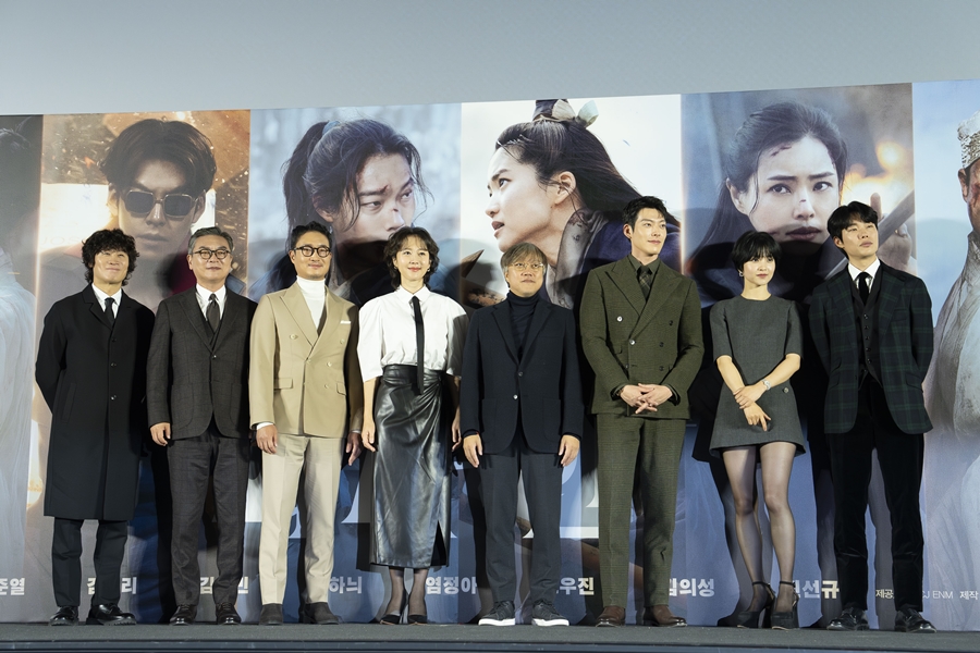 '외계+인' 2부 안에 '미스터 션샤인'→'극한직업' 있다