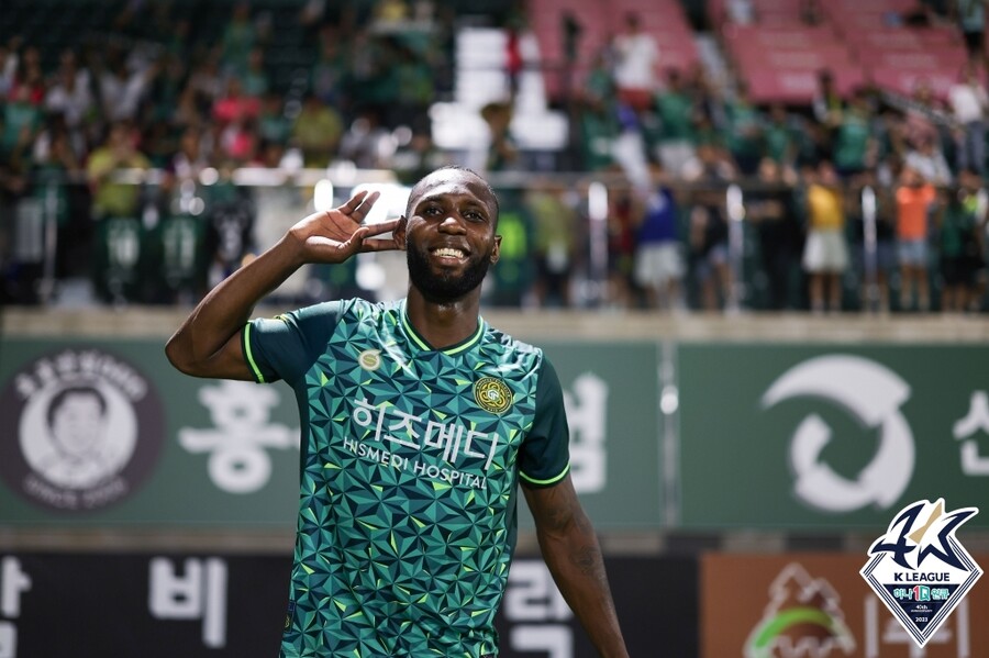 ▲ 고정운 김포FC 감독이 '촌놈들'이라 부른 제자들은 K리그1 승격이라는 사고를 칠 수 있을까. ⓒ한국프로축구연맹