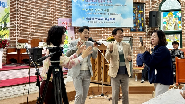 박군, 결식노인 위한 '쌀 한 포대의 기적' 참여…기부부터 배식 봉사까지 사랑 실천