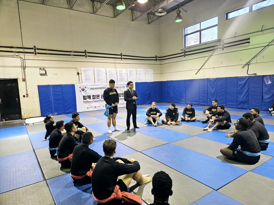 ▲ 김영수 사무국장은 아이디어가 넘친다. 대축전 하이라이트 격인 주한미군 장사씨름대회는 국내 씨름계 주목을 한몸에 받았다. 종목 글로벌화 촉진하는 방안이 머릿속에 그득하다.