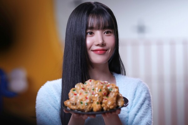 요즘은 권은비가 대세…'글로벌 퀸' 노브레이크 행보
