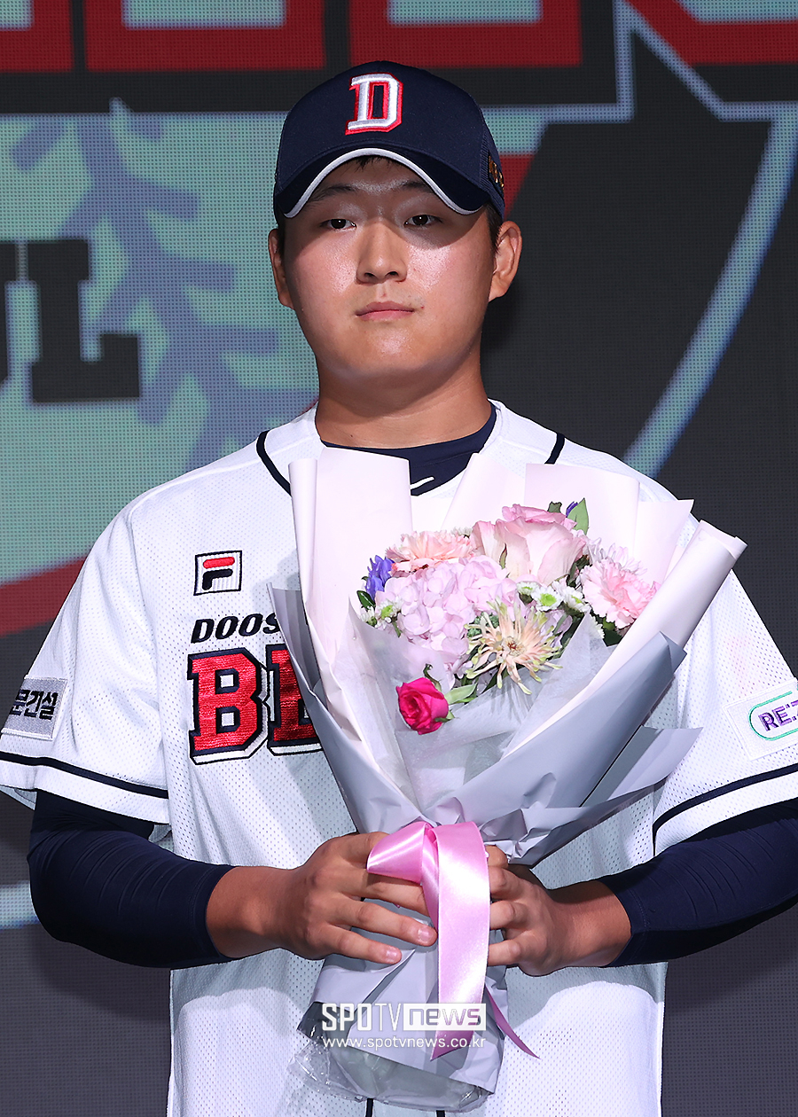 '최고 대우 신인' 구단 방침도 바꾼 1군 캠프행…"절대 무리 안 해, 해온 게 있으니까"