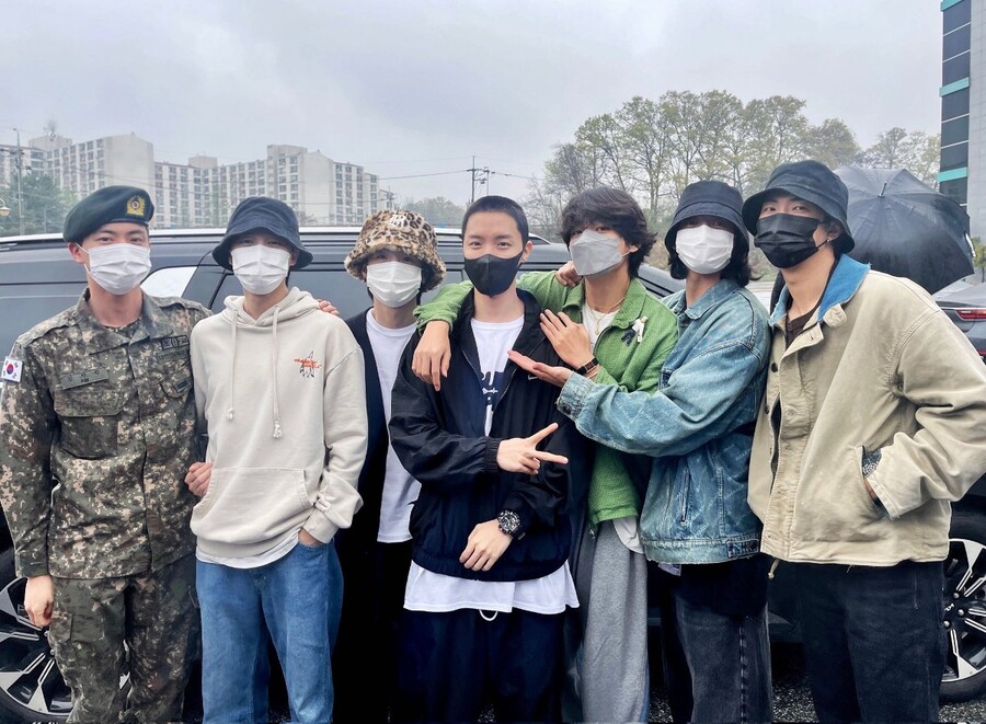 ▲ 방탄소년단. 출처| 방탄소년단 트위터