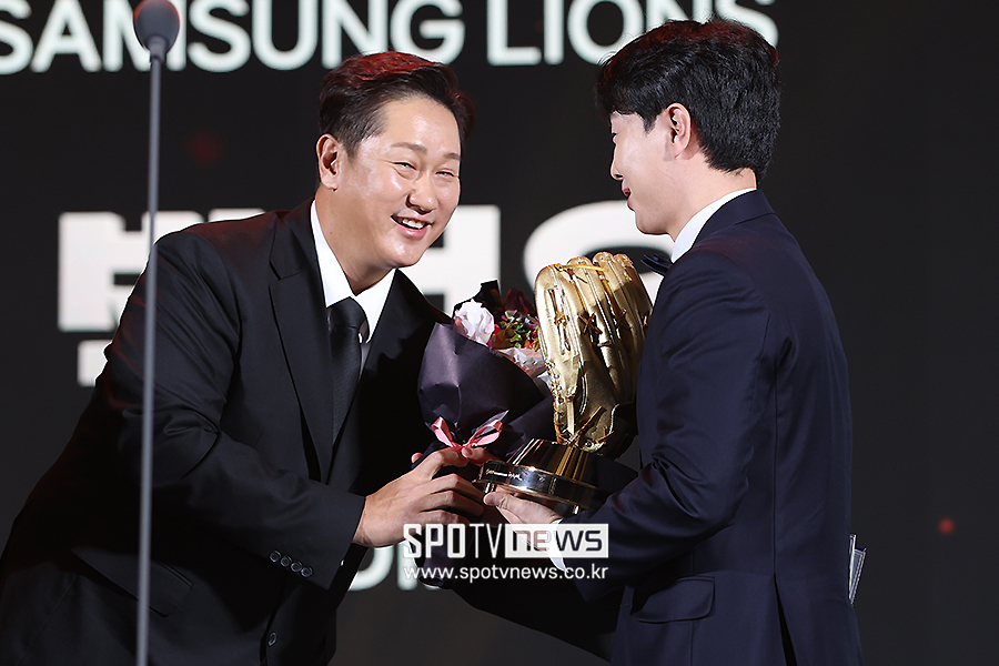 ▲ 이대호 박건우 ⓒ곽혜미 기자