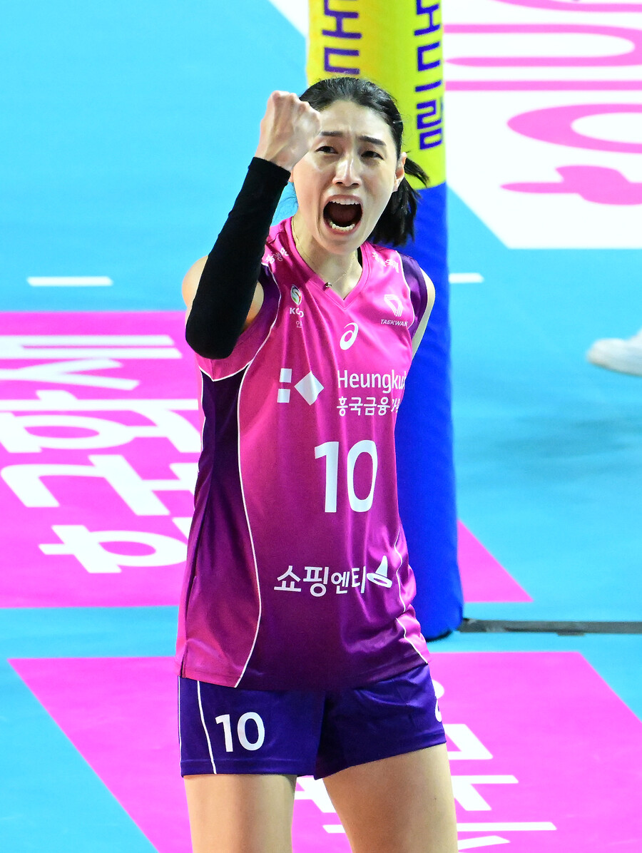 '김연경 최다득표' V리그 올스타 40인 확정…양효진 역대 최다 15회 출전 타이