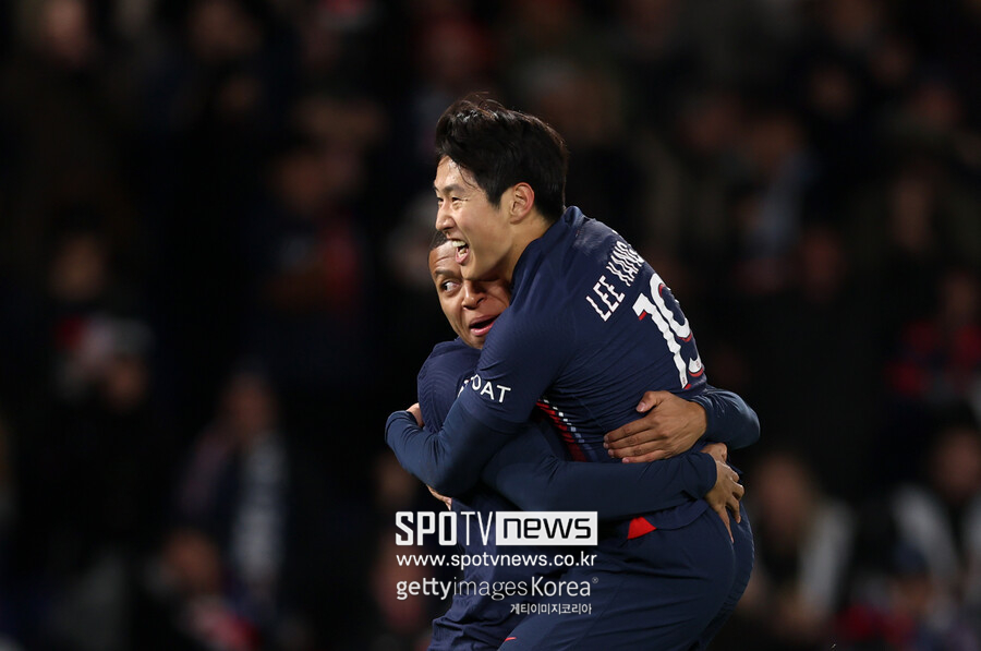 ▲ '골든보이' 이강인이 프랑스 현지에서 '뜬금' 혹평을 받았지만, 프랑스 매체들과 UEFA는 도르트문트전 선발 출전을 예상했다
