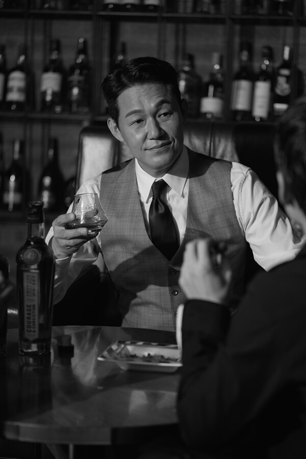 ▲ 싱글몰트 위스키를 론칭하는 박성웅. 제공|디오니식스