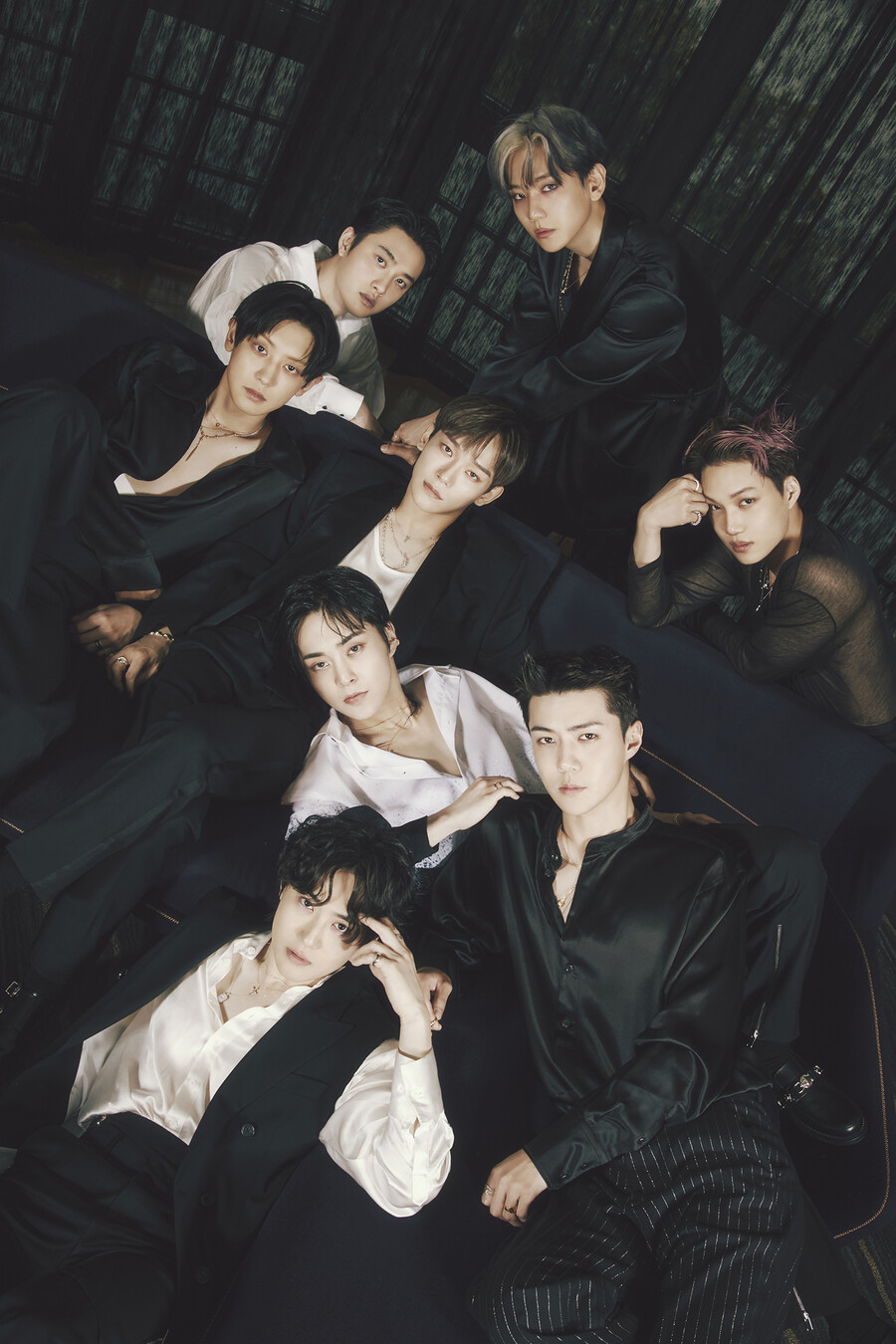 엑소 '첫 눈', 챌린지 열풍 타고 역주행…10년 만에 음원차트 정상