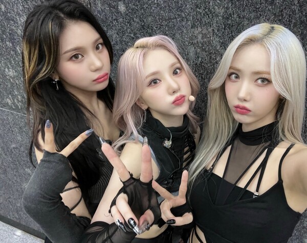 비비지, 늦바람 무섭네…'매니악' 역주행→'언타이' NME 베스트 케이팝 '겹경사'