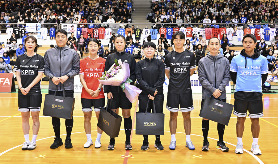 대한축구협회 심판들의 따뜻한 동행은 계속된다...  선수들도 이구동성 "감사하다"
