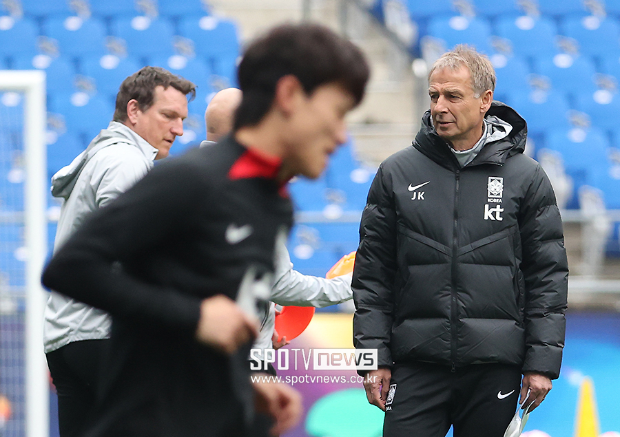 ▲ 64년 만의 아시안컵 정상에 도전하는 한국 축구대표팀의 26인 최종 명단이 28일 용산CGV에서 열린 명단 발표식을 통해 공개됐다  ⓒ곽혜미 기자