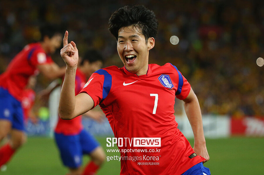▲ 손흥민이 한국 축구의 숙원인 아시안컵 우승을 목표로 카타르로 향한다