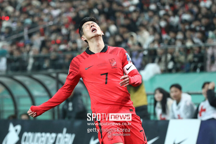 ▲ 손흥민이 한국 축구의 숙원인 아시안컵 우승을 목표로 카타르로 향한다