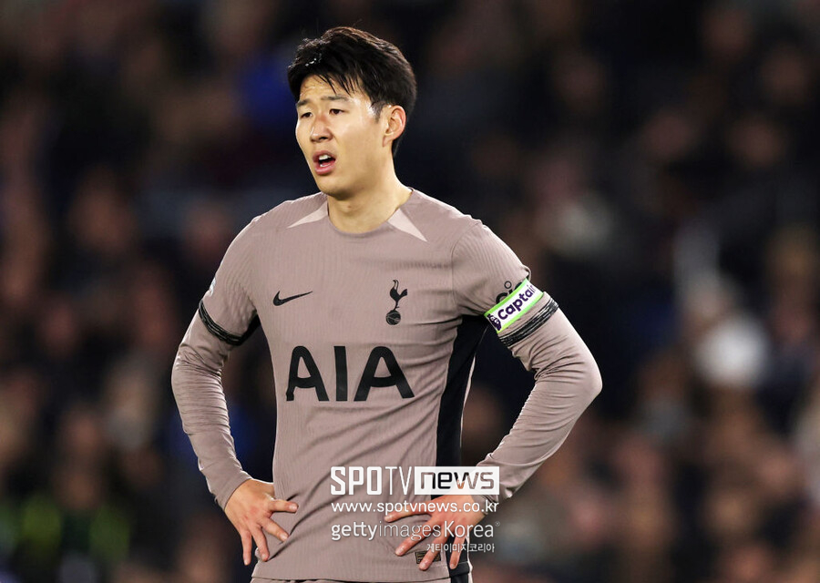 손흥민, 너무 늦었던 5호 도움…토트넘, 전반 호러쇼 → 막판 맹공에도 브라이튼에 2-4 패배 '3연승 마감'