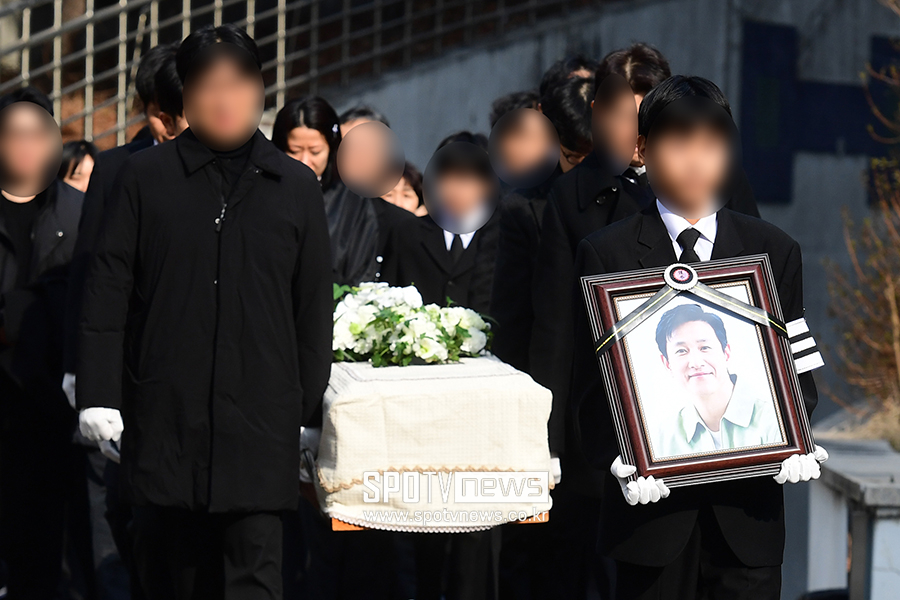 ▲  고 이선균 발인 ⓒ사진공동취재단