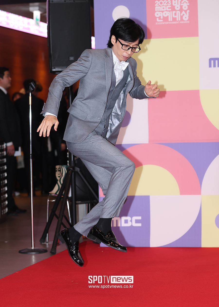 [포토S] 유재석, '슬릭백으로 퇴장!'