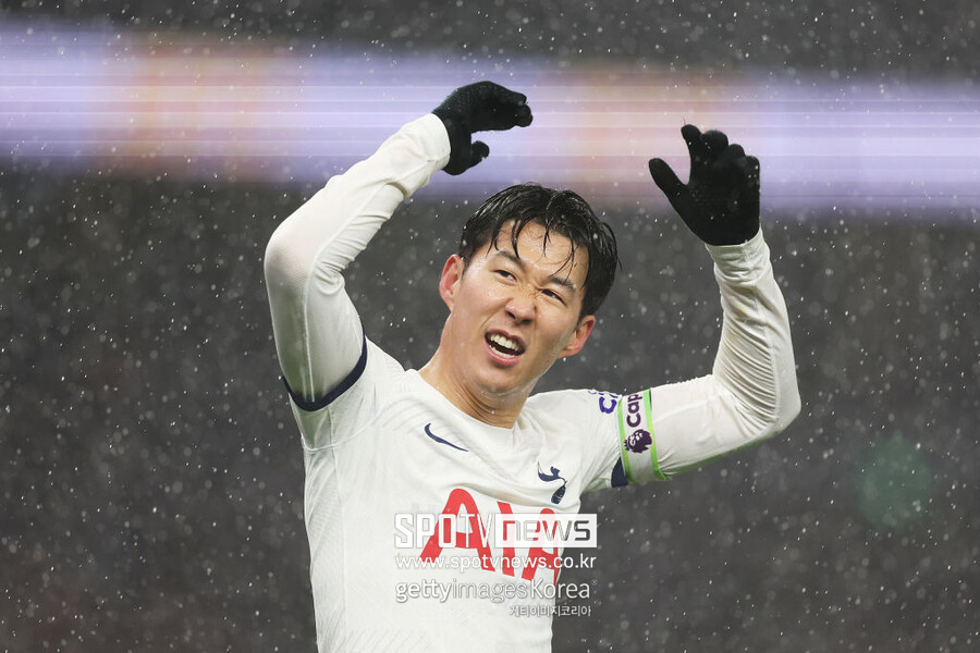 손흥민의 새해 선물 '12호골 폭발→득점 공동 2위'…토트넘, 본머스에 3-1 승리