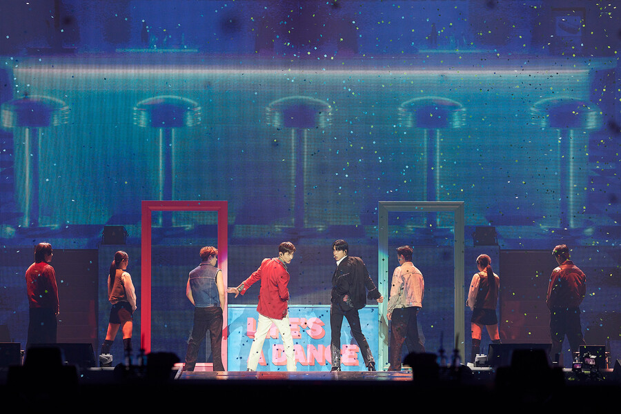 동방신기, 20주년 히스토리·내공 '폭발'…"팬들과 함께 할 수 있어 기뻐"