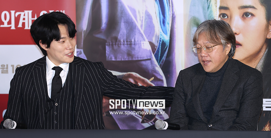 ▲ 류준열 최동훈 감독 ⓒ곽혜미 기자