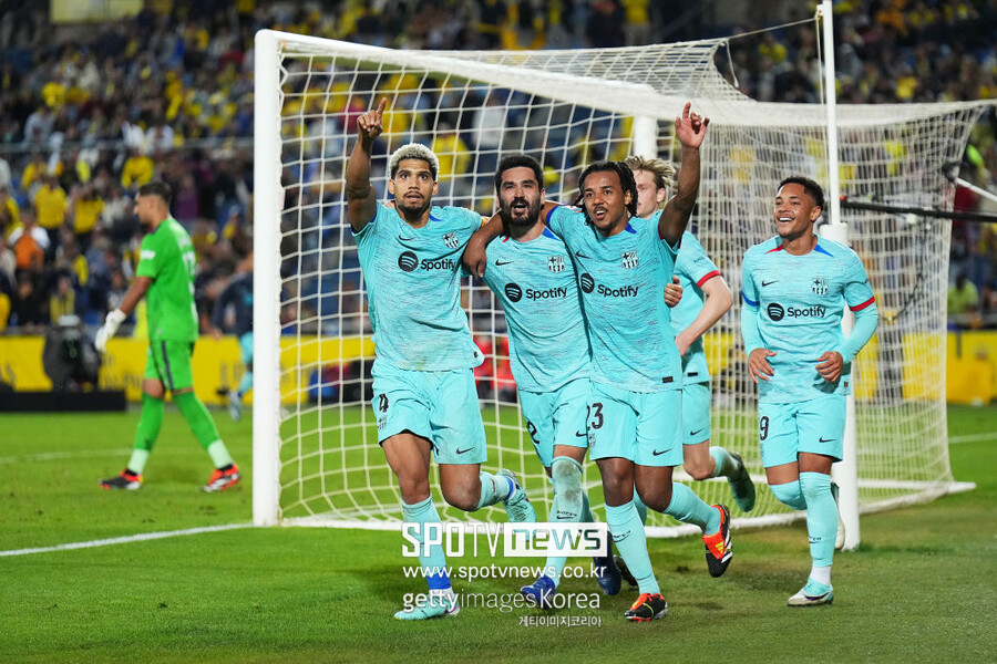 후반기도 '졸전' 바르셀로나, 라스팔마스에 종료 직전 PK로 2-1 진땀 역전승