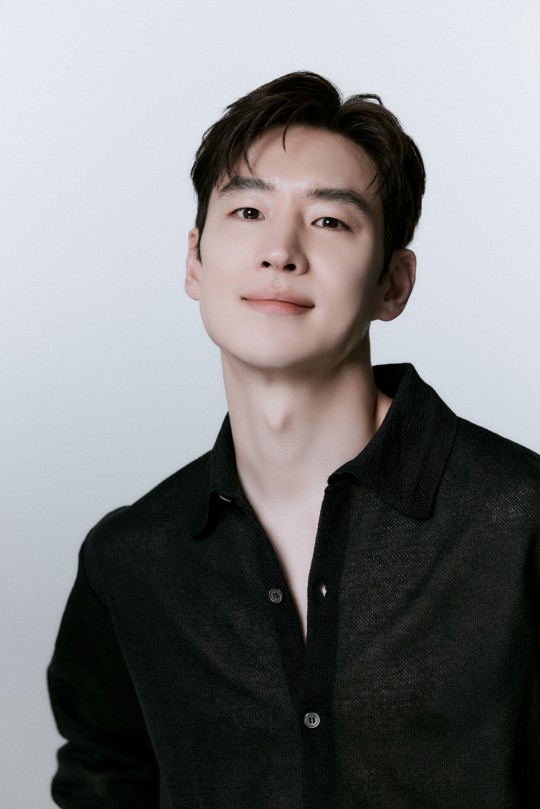 대상의 품격…이제훈, 서울아산병원에 1억 기부 "작게나마 힘 드리고 싶어"