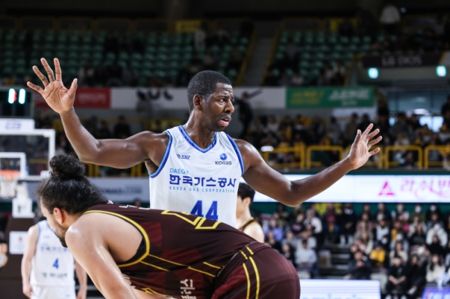 ▲ 대구한국가스공사 앤드류 니콜슨. ⓒKBL