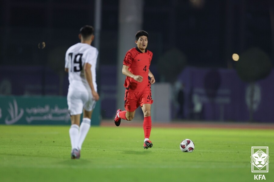 ▲ 한국 대표팀은 6일(한국시간) 아랍에미리트(UAE) 뉴욕대 아부다비 스타디움에서 열린 2023 아시아축구연맹(AFC) 아시안컵 본선 진출 대비 평가전에서 이라크를 1-0으로 제압했다. 한국의 아시안컵 목표는 우승이다. 조별리그 E조에 포함돼 바레인(15일), 요르단(20일), 말레이시아(25일)를 차례로 만난다. 1956년 초대 대회, 1960년 제2회에서 우승한 이후 무려 64년 동안 우승하지 못했기에 이번엔 반드시 정상을 밟으려는 각오다 ⓒ대한축구협회