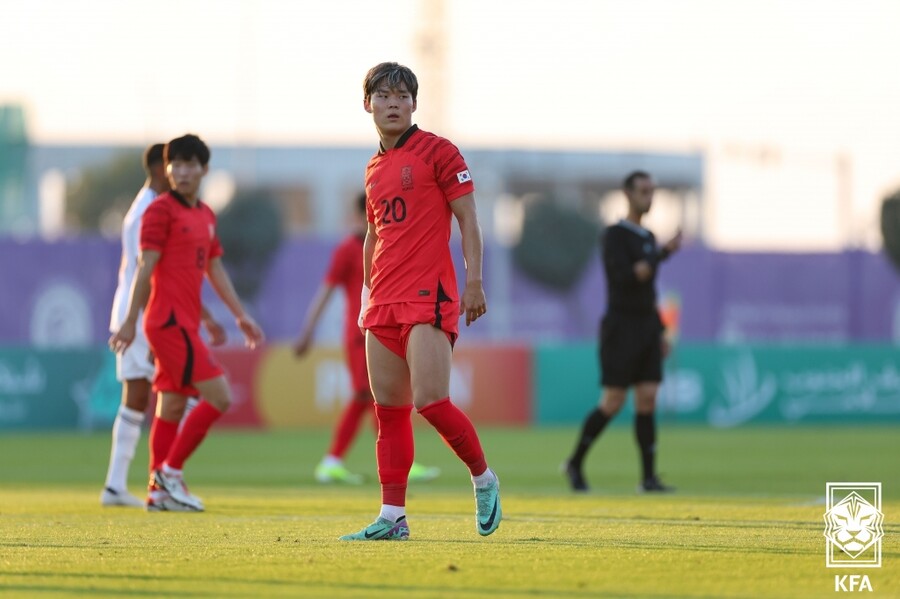 ▲ 위르겐 클린스만 감독이 지휘하는 한국 대표팀은 6일 아랍에리미트(UAE) 아부다비 뉴욕대 스타디움에서 이라크와 평가전을 치렀다. 이들은 오는 12일부터 개최되는 2023 아시아축구연맹(AFC) 아시안컵 본선 무대를 향한 최종 리허설로 본선 진출 팀 이라크를 선택했고 1-0으로 이겼다 ⓒ대한축구협회