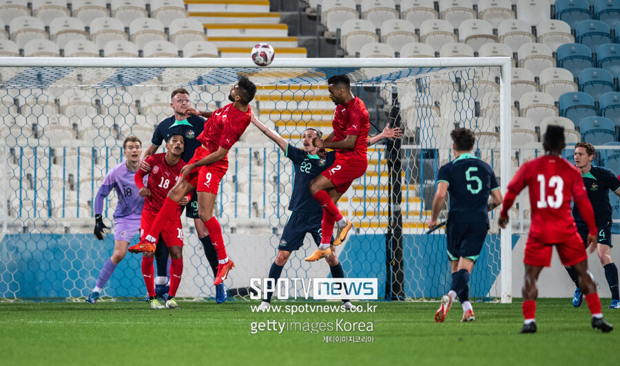 ▲ 6일 국제축구연맹(FIFA) 랭킹 86위의 바레인은 아랍에미리트(UAE) 아부다비에서 열린 호주(25위)와 A매치 평가전에서 0-2로 졌다.
