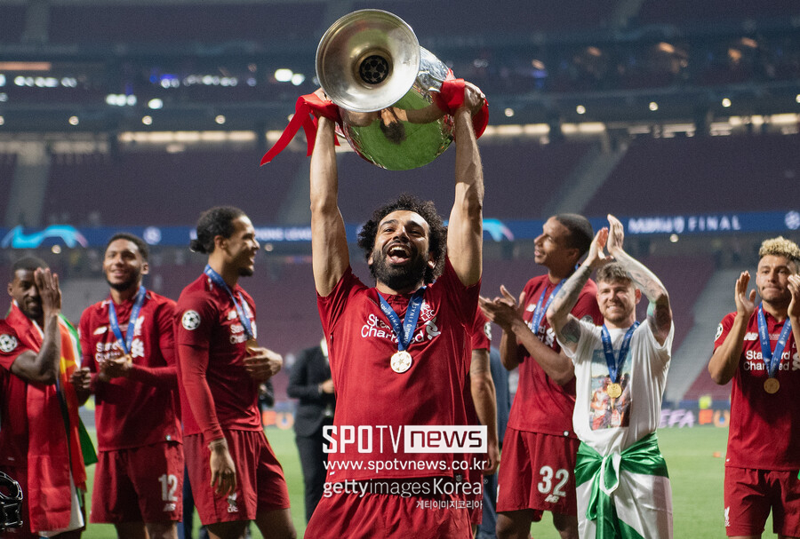 2018-19시즌 UEFA 챔피언스리그 결승전에서 리버풀이 토트넘을 2-0으로 꺾고 빅이어를 들어올렸다.