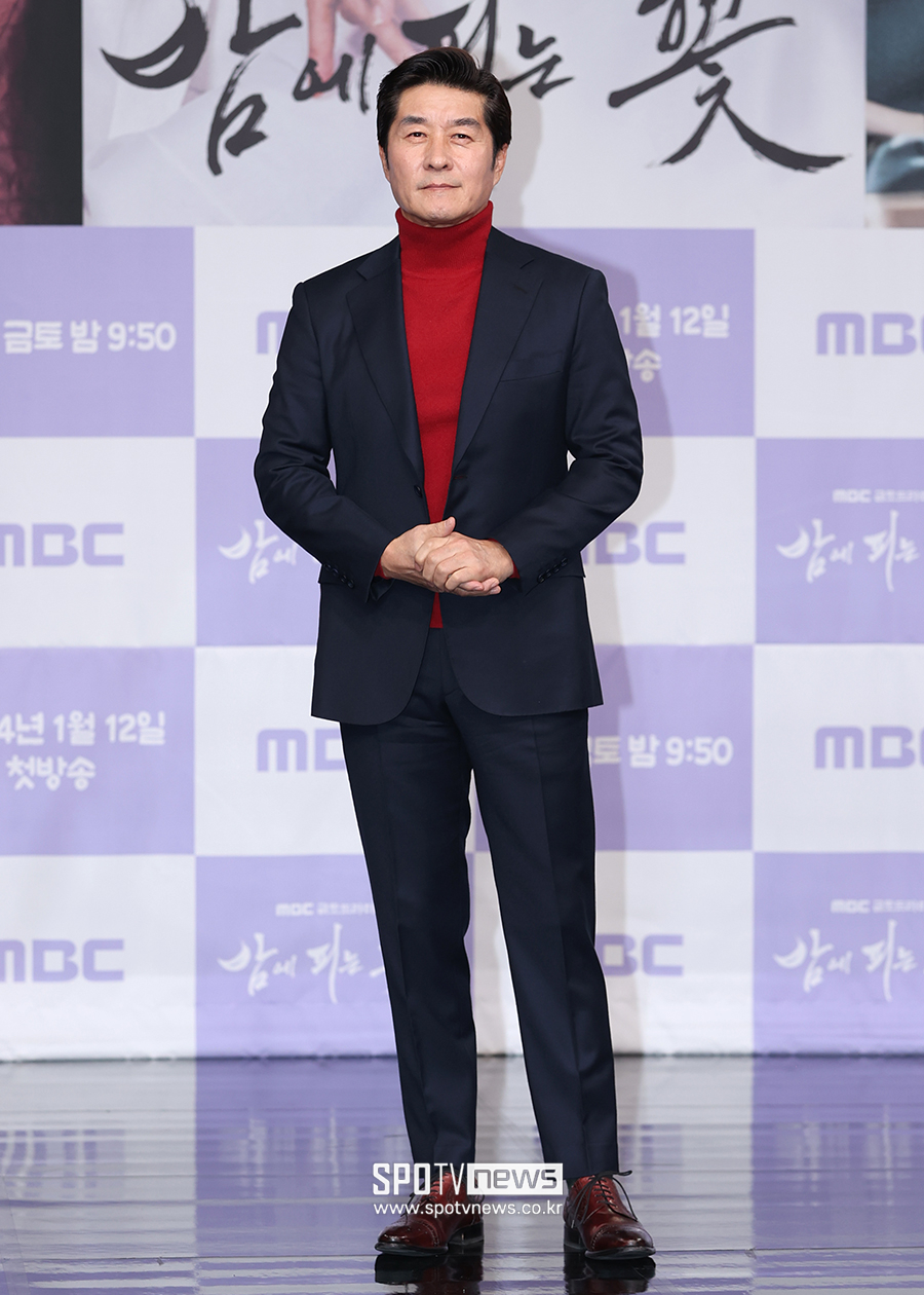 [포토S] 김상중, 중후한 멋