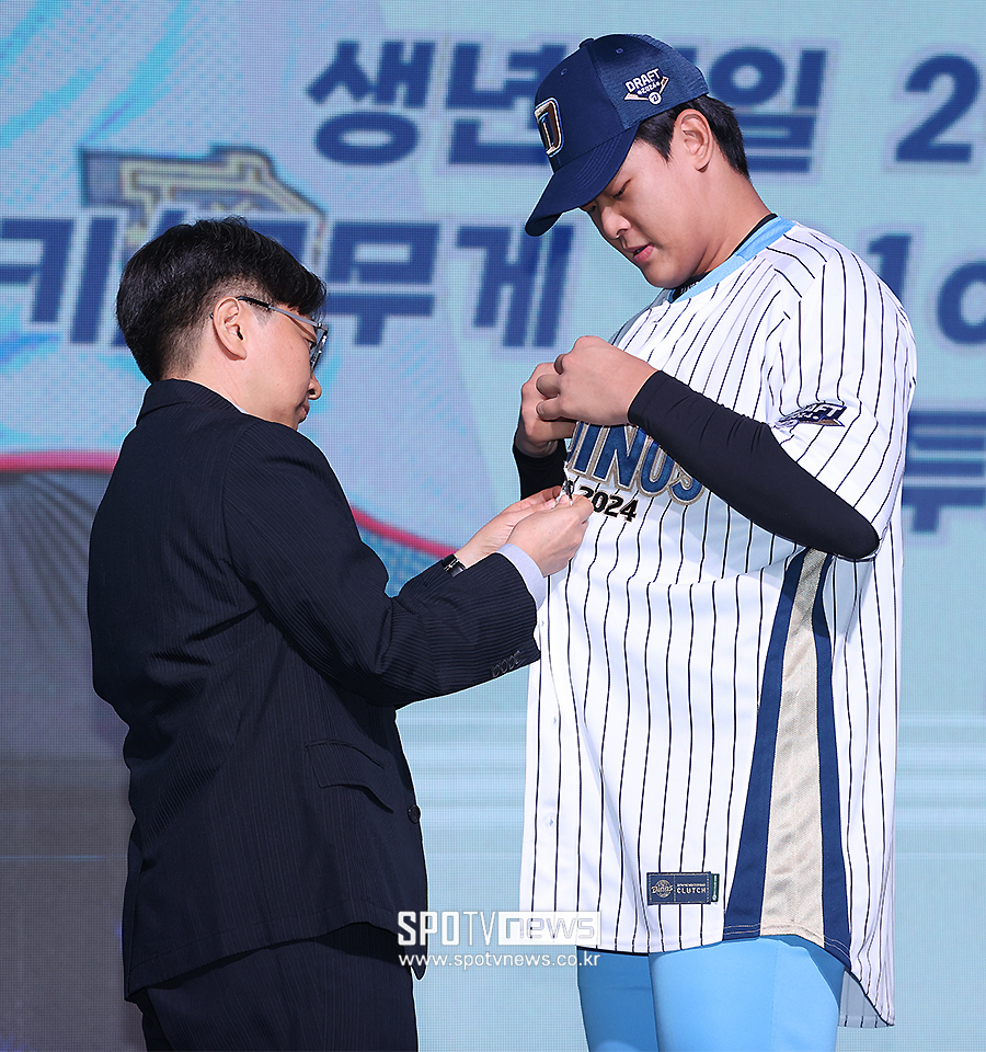 NC에 팔 바친다던 특급 유망주, 군대간 구창모 59번 잡았다…올해 아니면 못 볼 '특급 한정판' 나올까