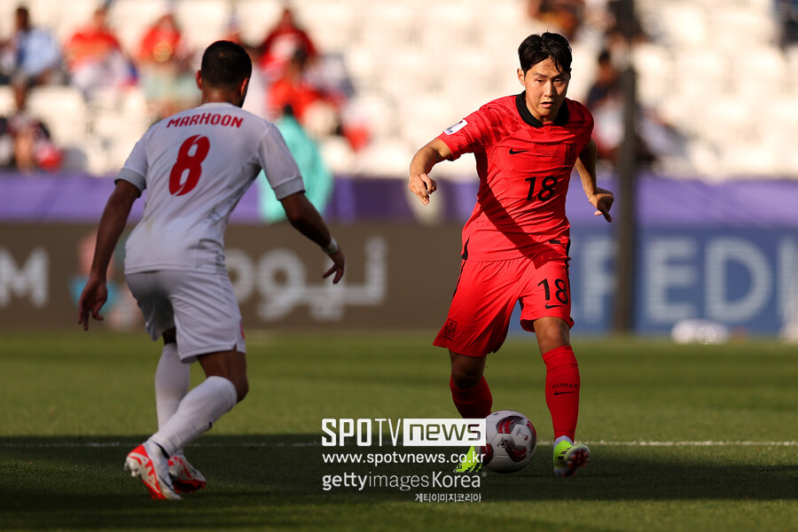 ▲ 한국은 15일 오후 8시 30분(한국시간) 카타르 자심 빈 하마드 스타디움에서 ‘2023 아시아축구연맹(AFC) 아시안컵’ E조 조별리그 1차전에서 바레인을 만났다. 꽤 답답했던 전반전이었지만 황인범 한방에 1-0 리드가 됐다. 후반전에 실점했지만 이강인이 매서운 슈팅으로 골망을 뒤흔들며 2-1 리드를 다시 잡았다