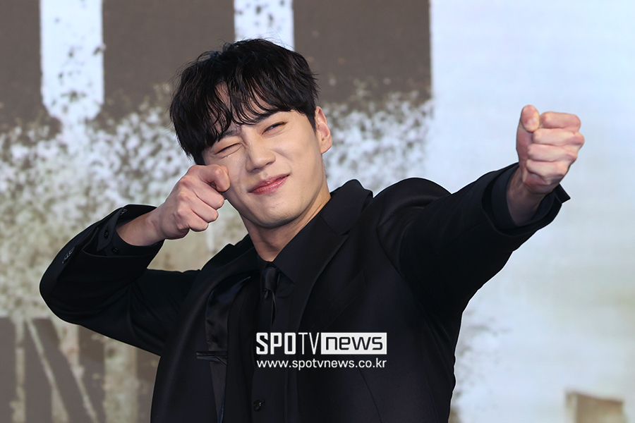 [포토S] 이준영, '활 잘 쏩니다'