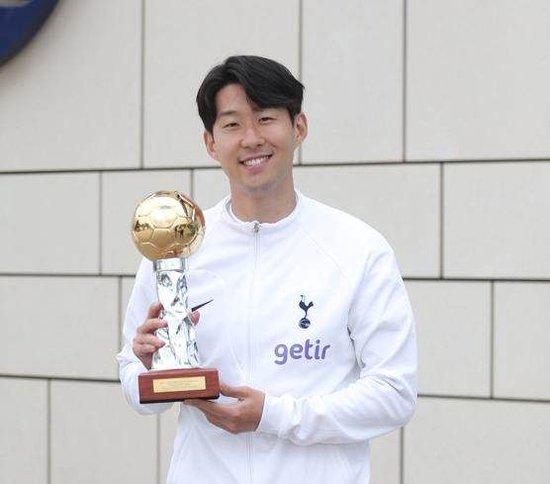 손흥민, '아시아 발롱도르' 7년 연속 확정…세계 최다 54골 '호날두 3위' 수상 실패