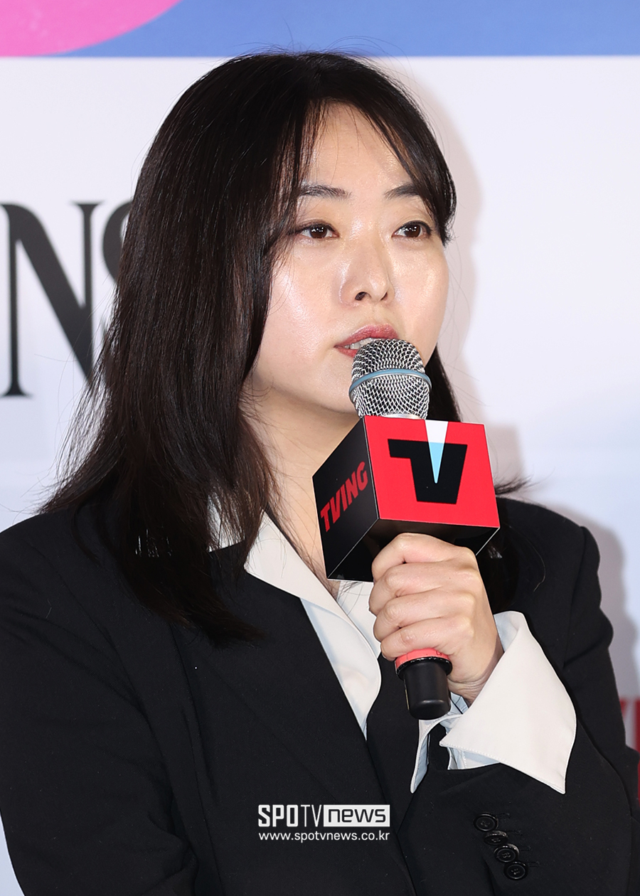 [포토S] 인사말 하는 전고운 감독