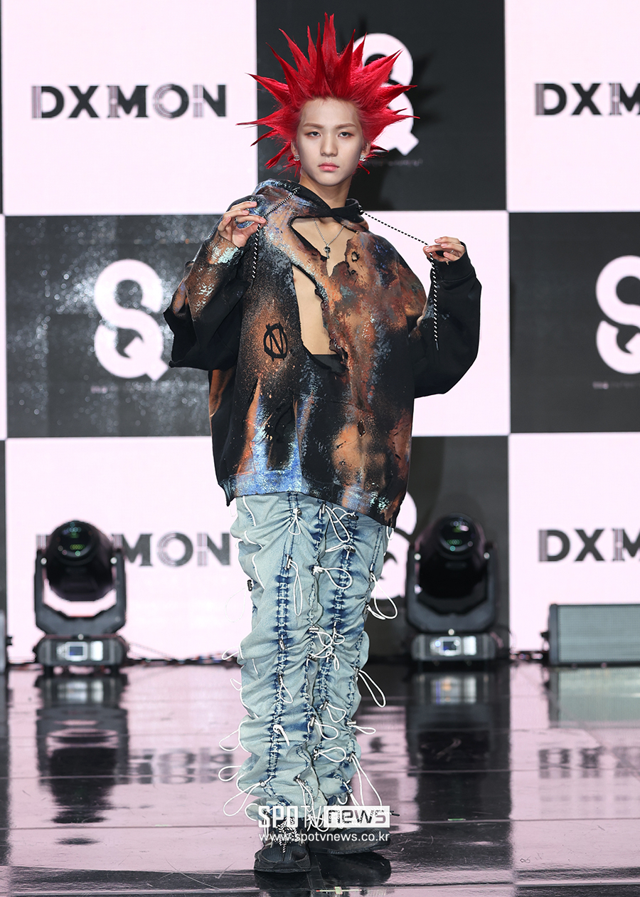 [포토S] 다이몬 조, '파격'