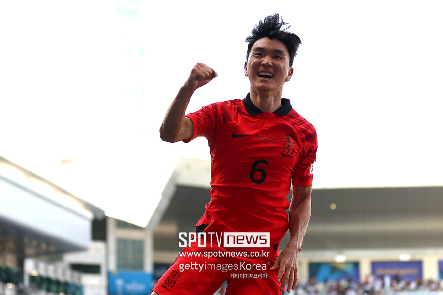 ▲ 아시아축구연맹(AFC) 17일(한국시간) 2023 아시안컵 조별리그 1차전 12경기에서 최고의 활약을 했던 11명을 선정했다. 한국 선수들이 총 두 명으로 카타르와 함께 조별리그 1차전 베스트 최다 배출팀이 됐다